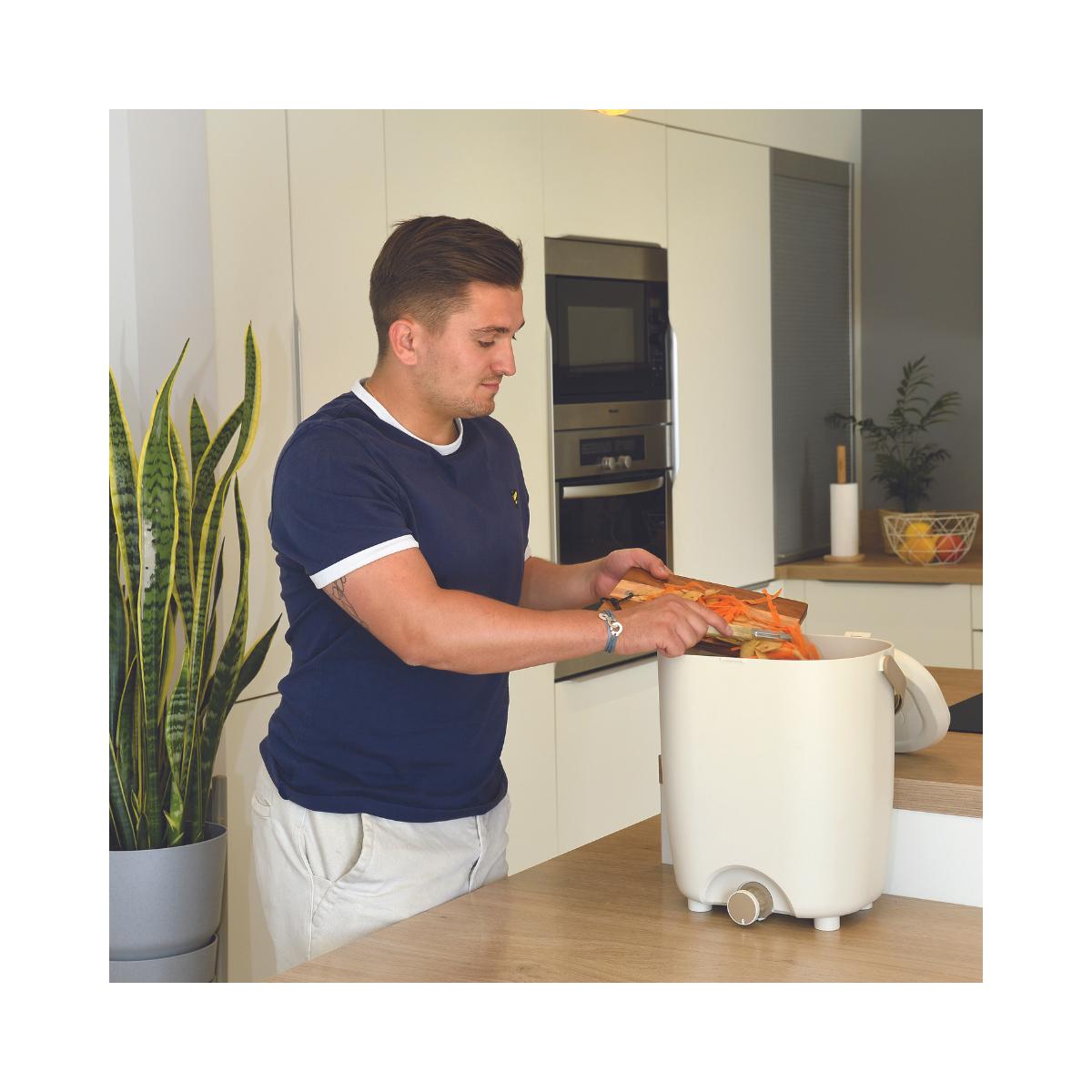 Pure Hozelock Bokashi Kitchen Composter 15 L