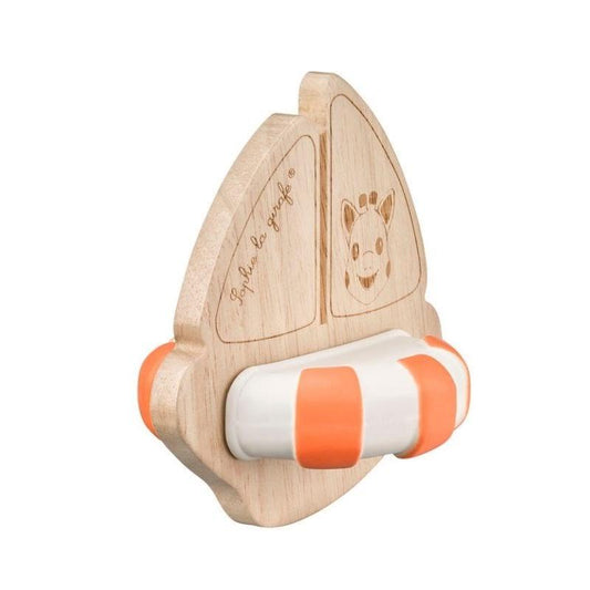 Lilla båt i gummi och trä