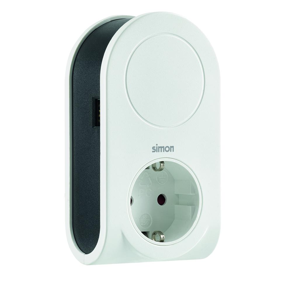 Adaptateur avec 3 fiches USB, câble enroulable + 1 port USB vers + 1 prise 16 A Simon